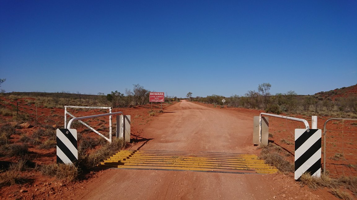 �A�E�g�o�b�N