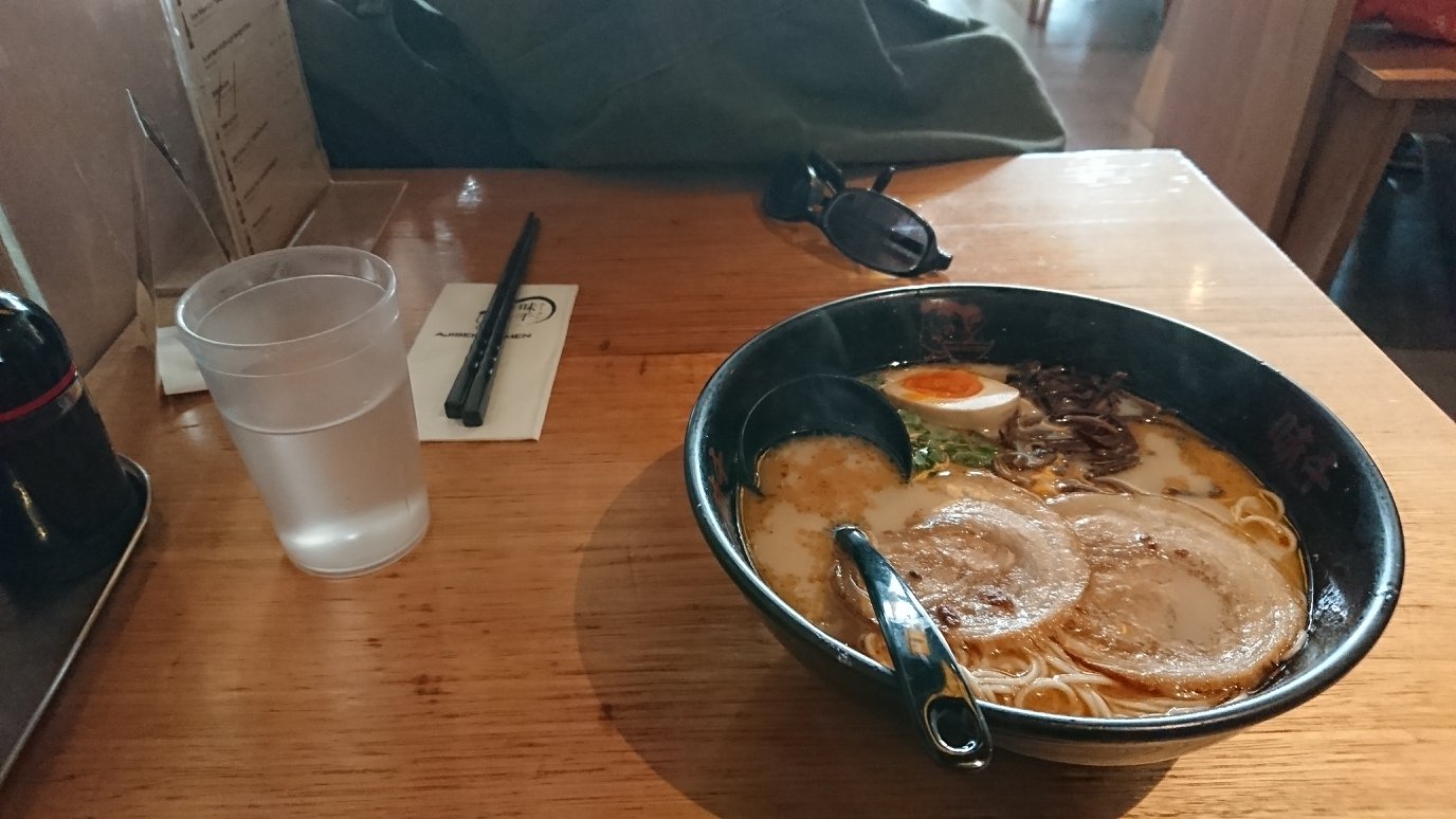 ���[����